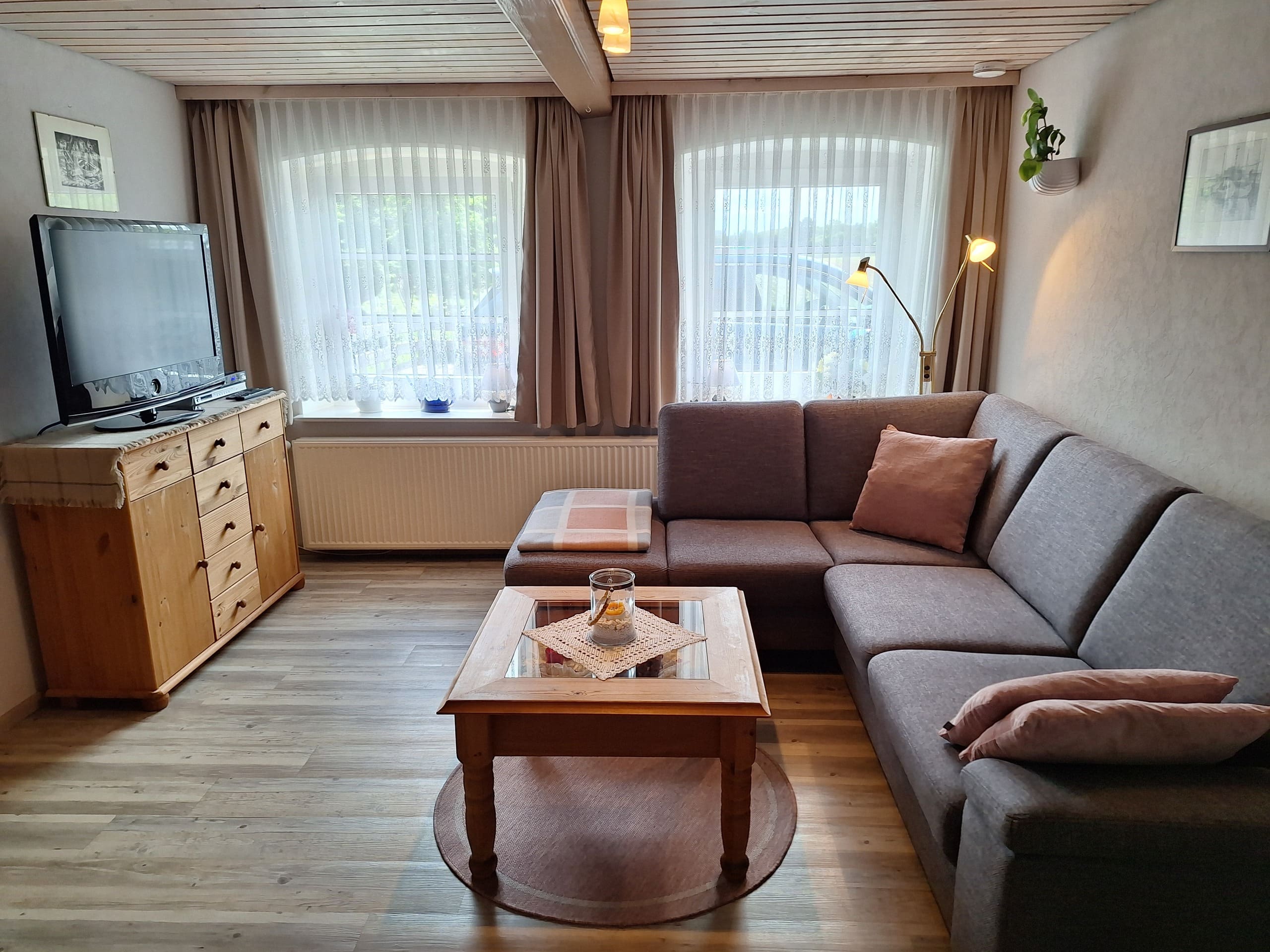 Wohnzimmer der Ferienwohnung „Zur Linde“