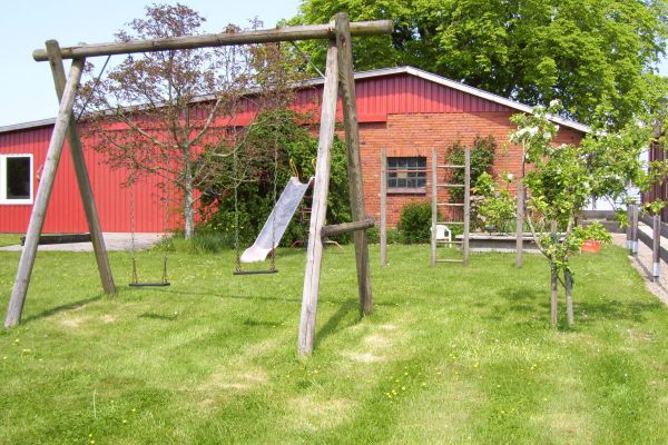 Spielplatz mit Schaukeln